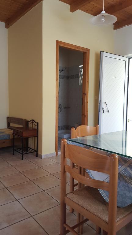 Apolloneia Apartments Frangokastello Buitenkant foto