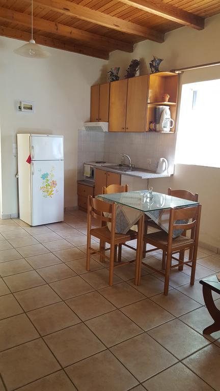 Apolloneia Apartments Frangokastello Buitenkant foto